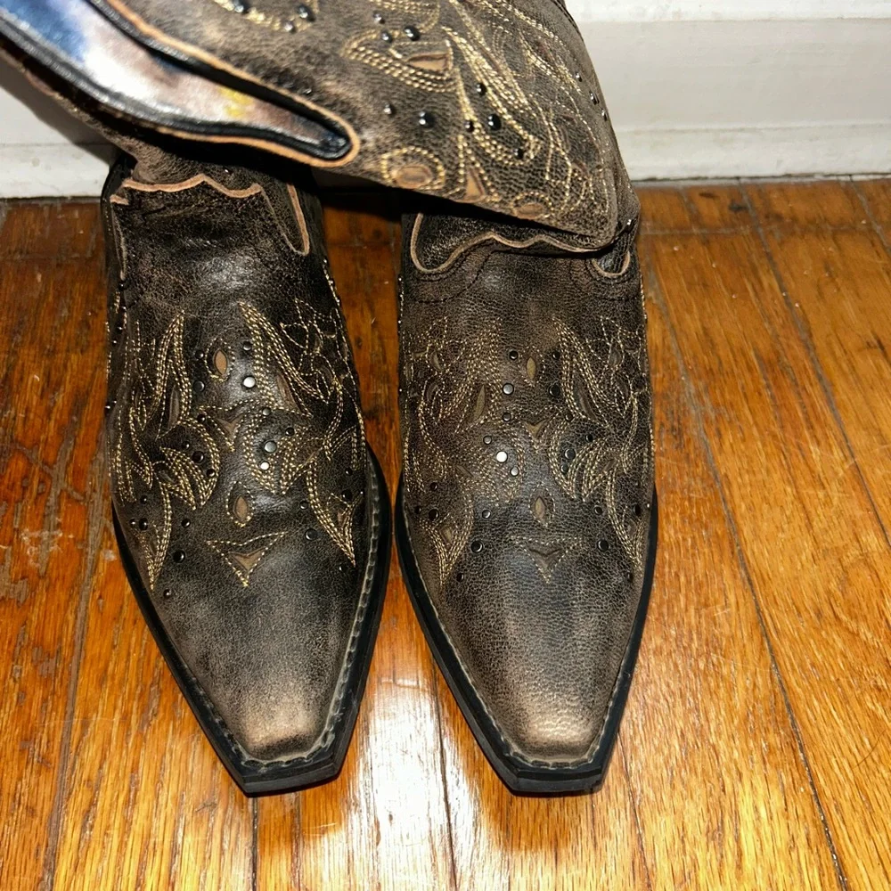 Embroidered brown Cowboy Boots - Picture 5 of 5